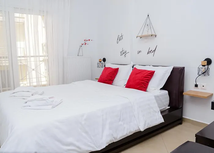 Whitehome Apartment